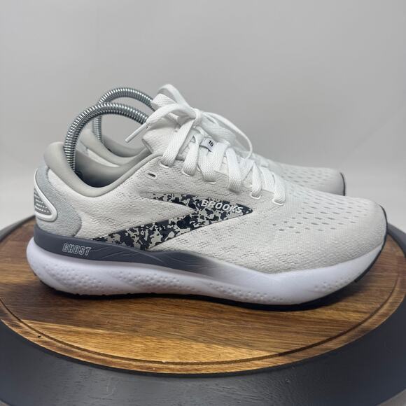 Brooks Ghost 16 White Women's Running Shoes Sneakers 1204071B147 Size 9B - Picture 1 of 12